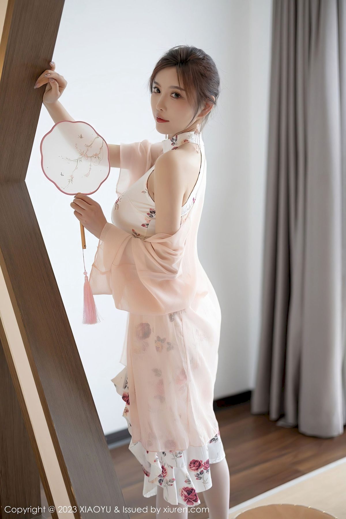 [XIAOYU语画界] VOL.1046 杨晨晨Yome – 白丝旗袍+茶艺主题贵州旅拍-瞬颜部落