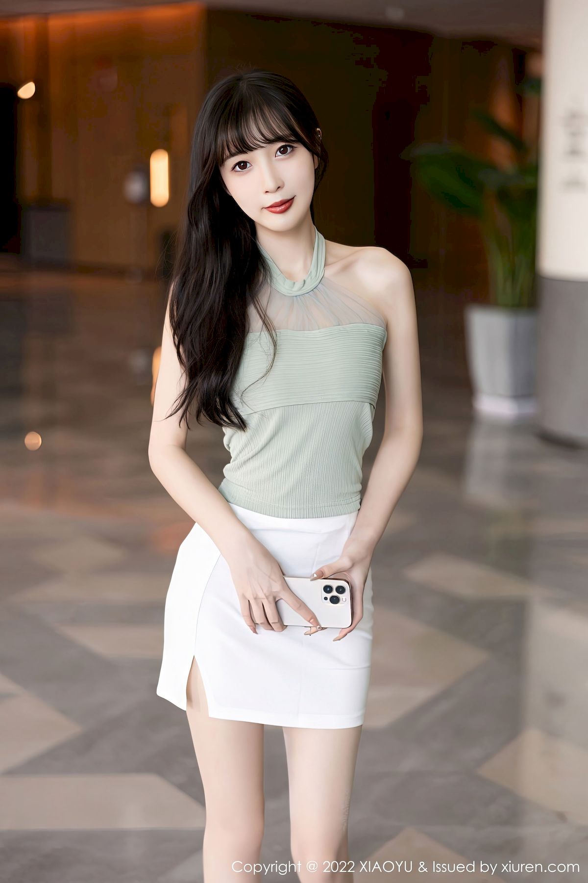 [语画界XIAOYU] Vol.906 模特林星阑 – 绿灰露肩上衣+白色短裙性感写真-瞬颜部落