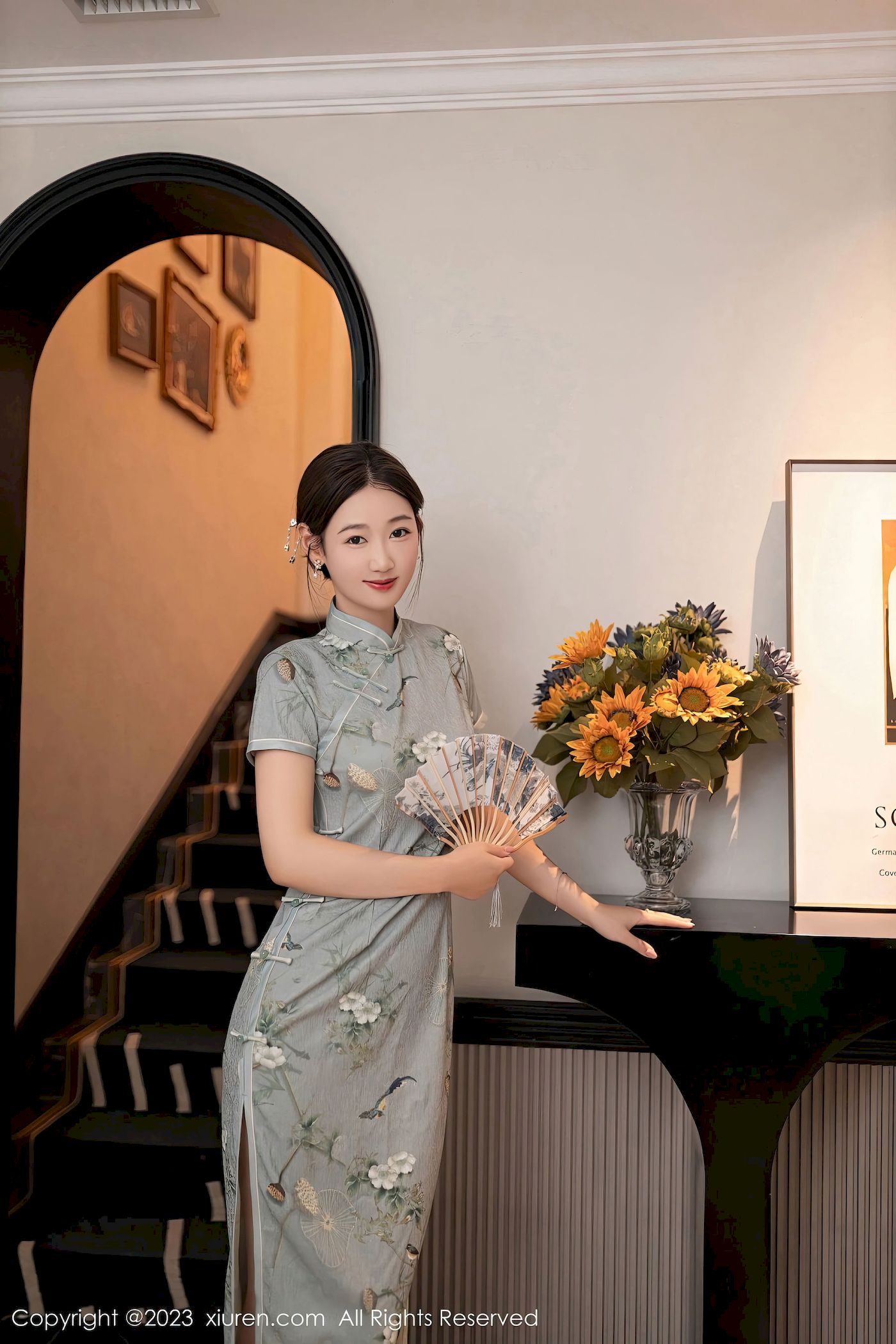 [秀人XiuRen] No.7232 唐安琪 – 旗袍服饰+原色丝袜巴厘岛旅拍-瞬颜部落