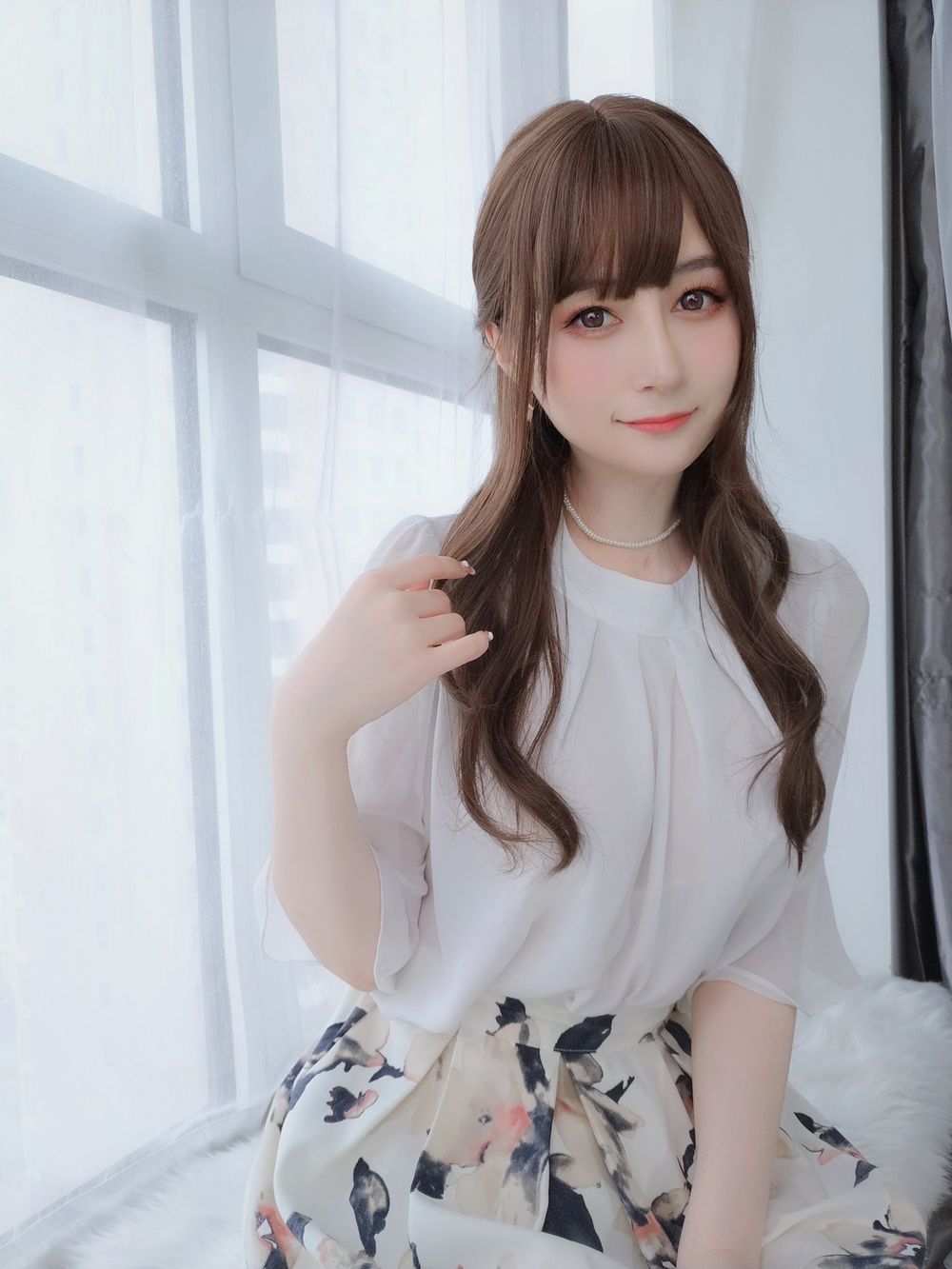 网络红人白银81丝袜美腿碎长裙粉色内衣私房系列性感写真-御萝部落-瞬颜部落