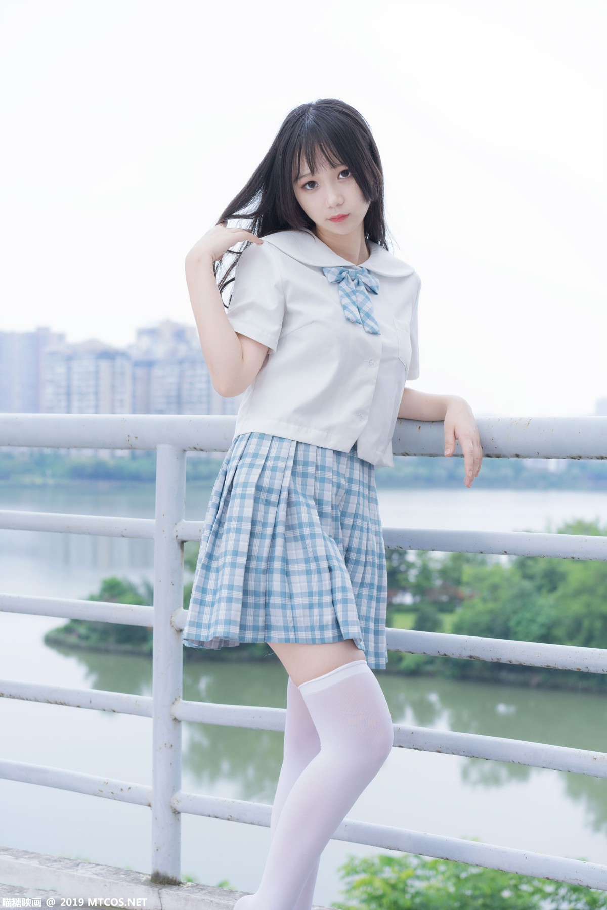 [喵糖映画]VOL.015 半度度度喵 白丝格子裙 – COSPLAY-瞬颜部落