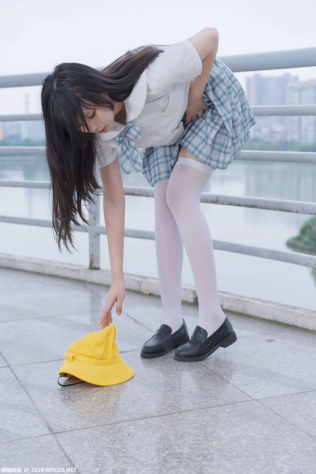 图片[2]-[喵糖映画]VOL.015 半度度度喵 白丝格子裙 – COSPLAY-瞬颜部落