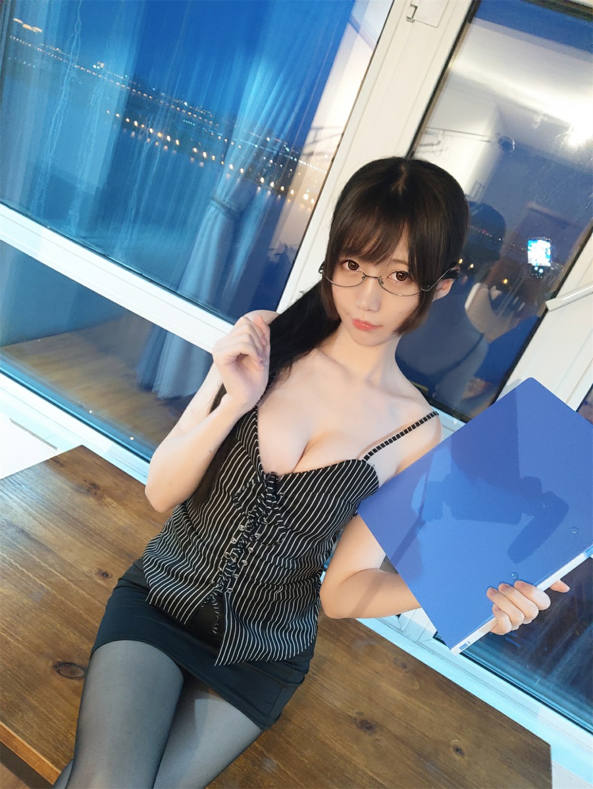 图片[4]-[Cosplay]NAGISA魔物喵–自摄系列 NO.001 专属秘书 – COSPLAY-瞬颜部落