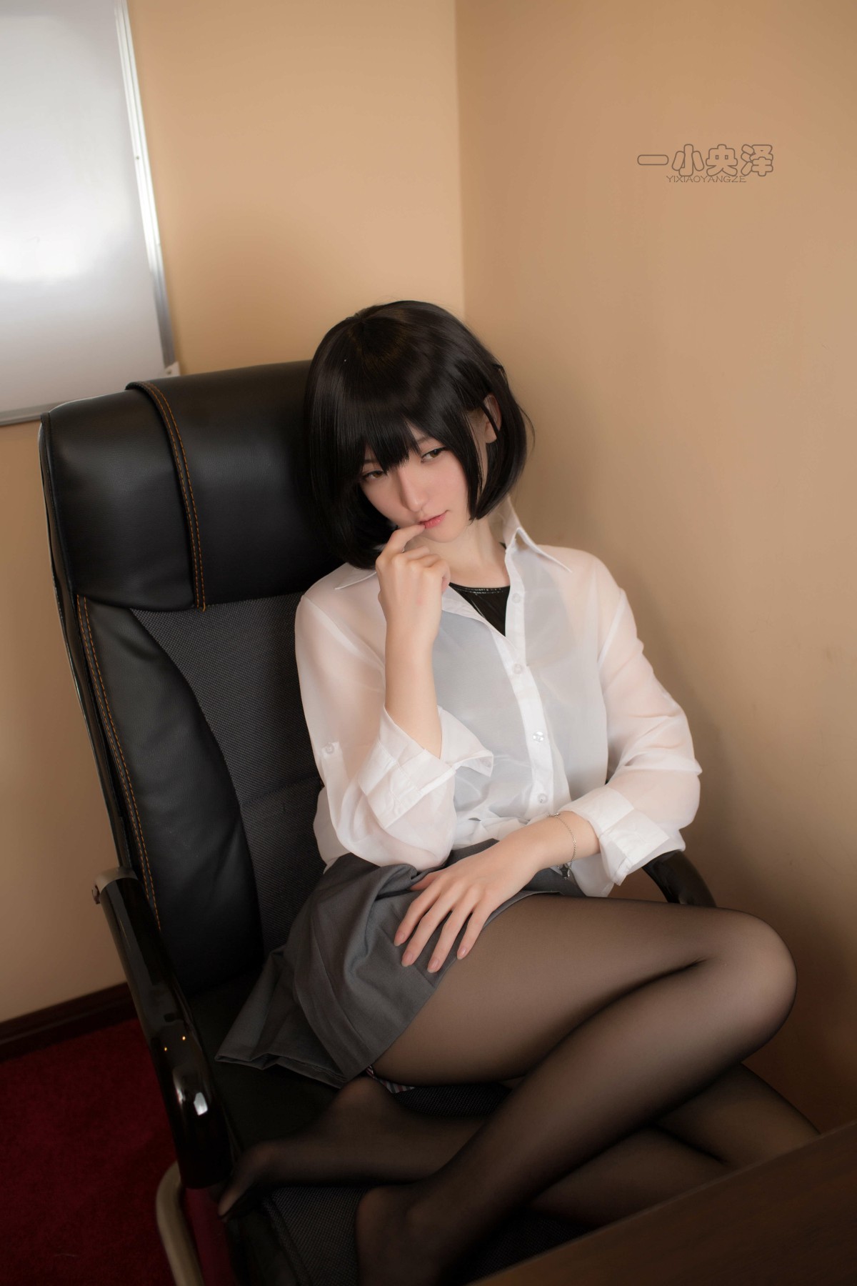 一小央泽 – 黑丝 – COSPLAY-瞬颜部落