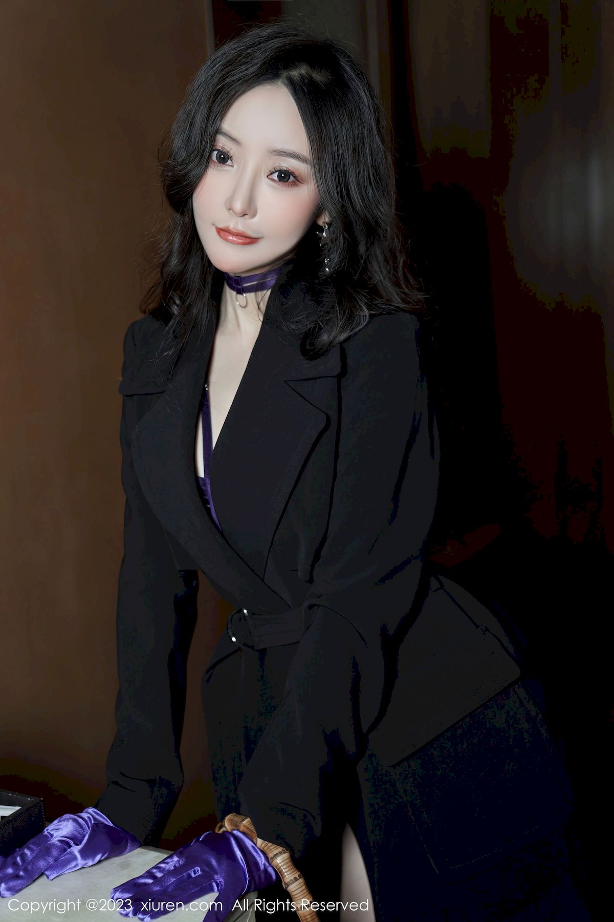 王馨瑶Yanni - 黑色外衣+情趣内衣性感写真