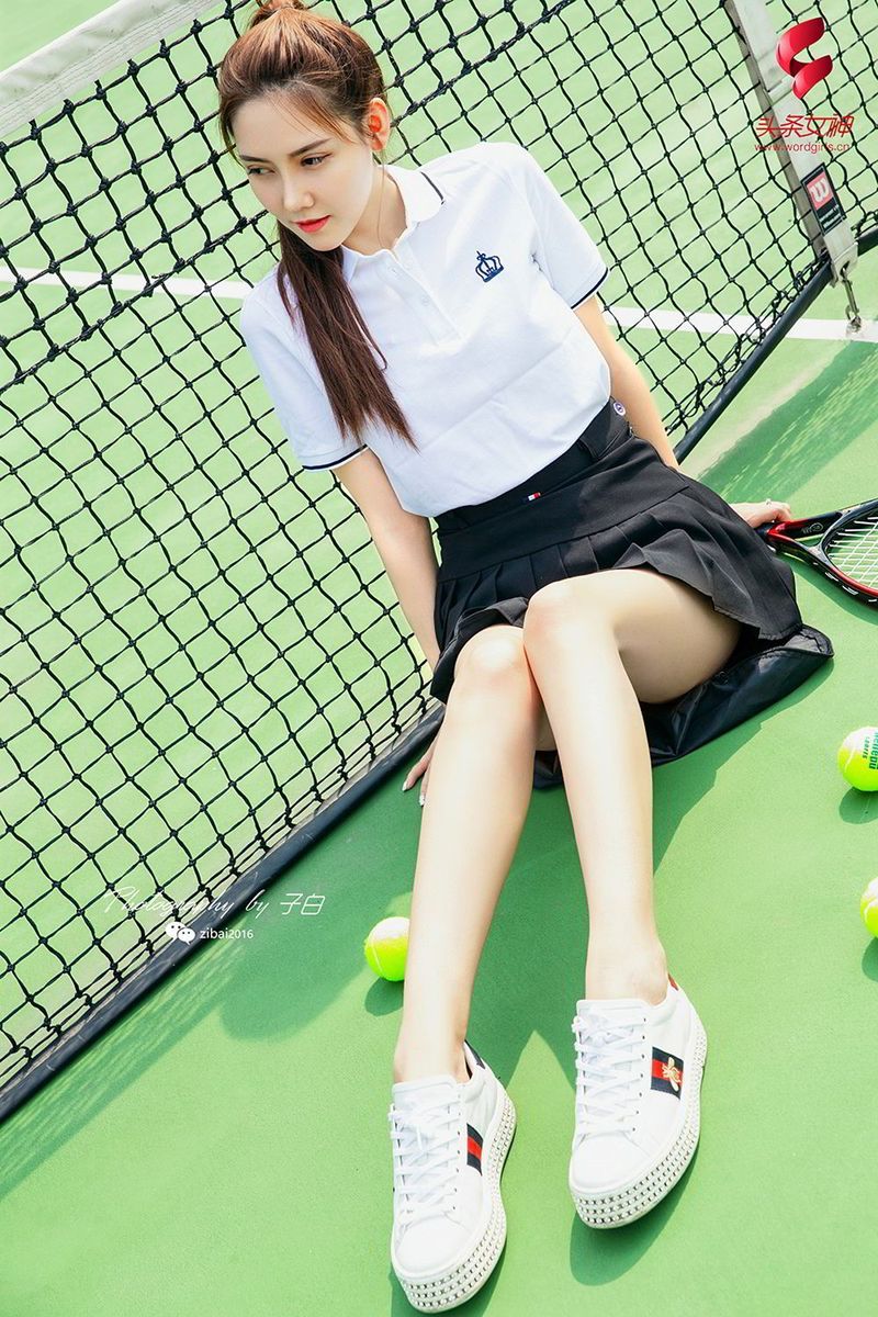 头条女神网球美少女冯雪娇SIR性感超短裙修长美腿户外写真-御萝部落-瞬颜部落