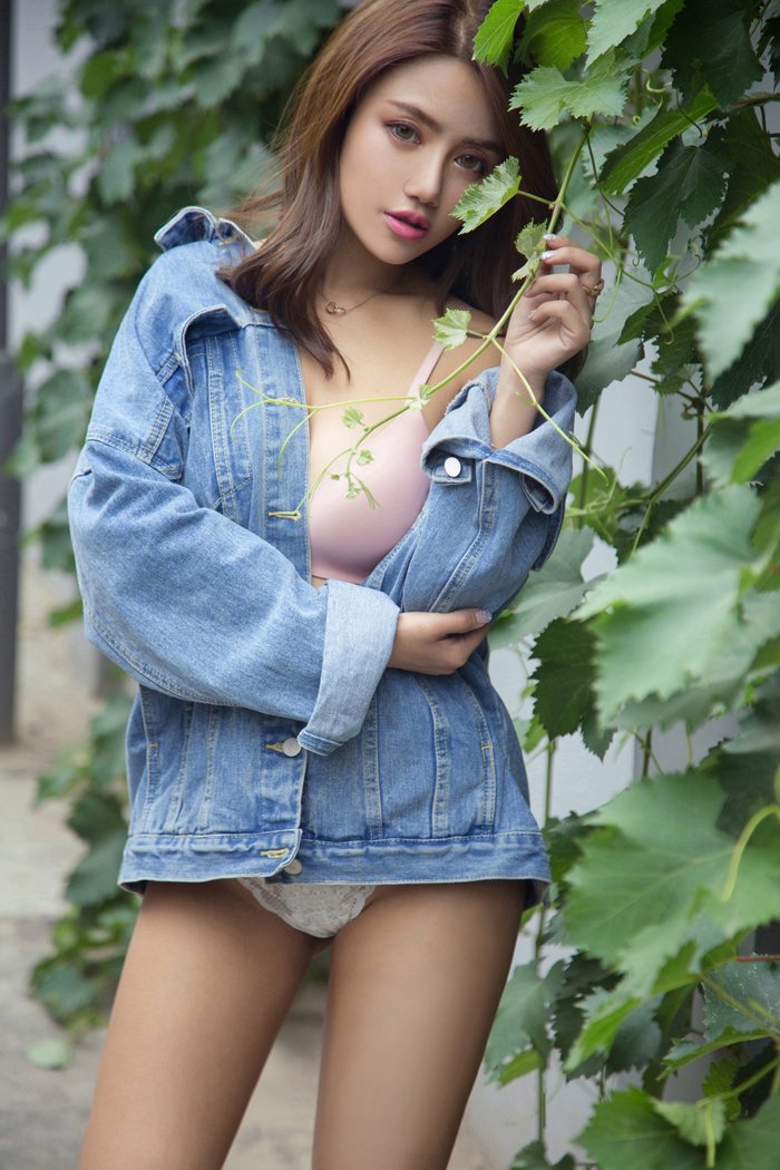 尤果网足球宝贝Gaia性感美胸诱惑翘臀修长美腿写真-御萝部落-瞬颜部落