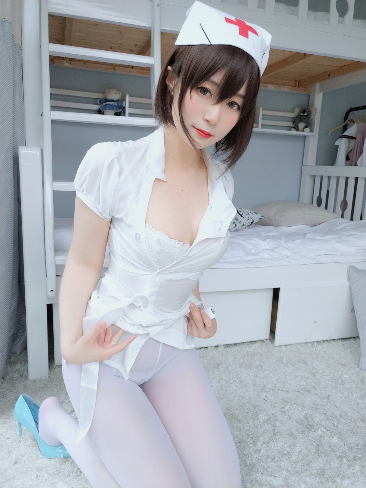 图片[13]-Coser小姐姐白银 – 白丝小护士 – COSPLAY-瞬颜部落