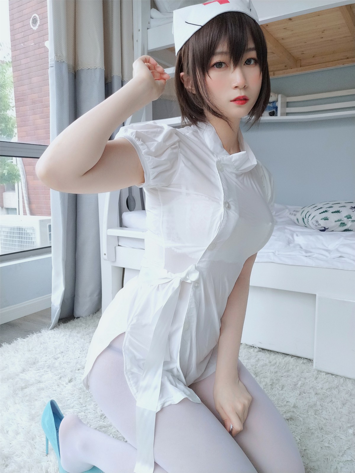 图片[43]-Coser小姐姐白银 – 白丝小护士 – COSPLAY-瞬颜部落