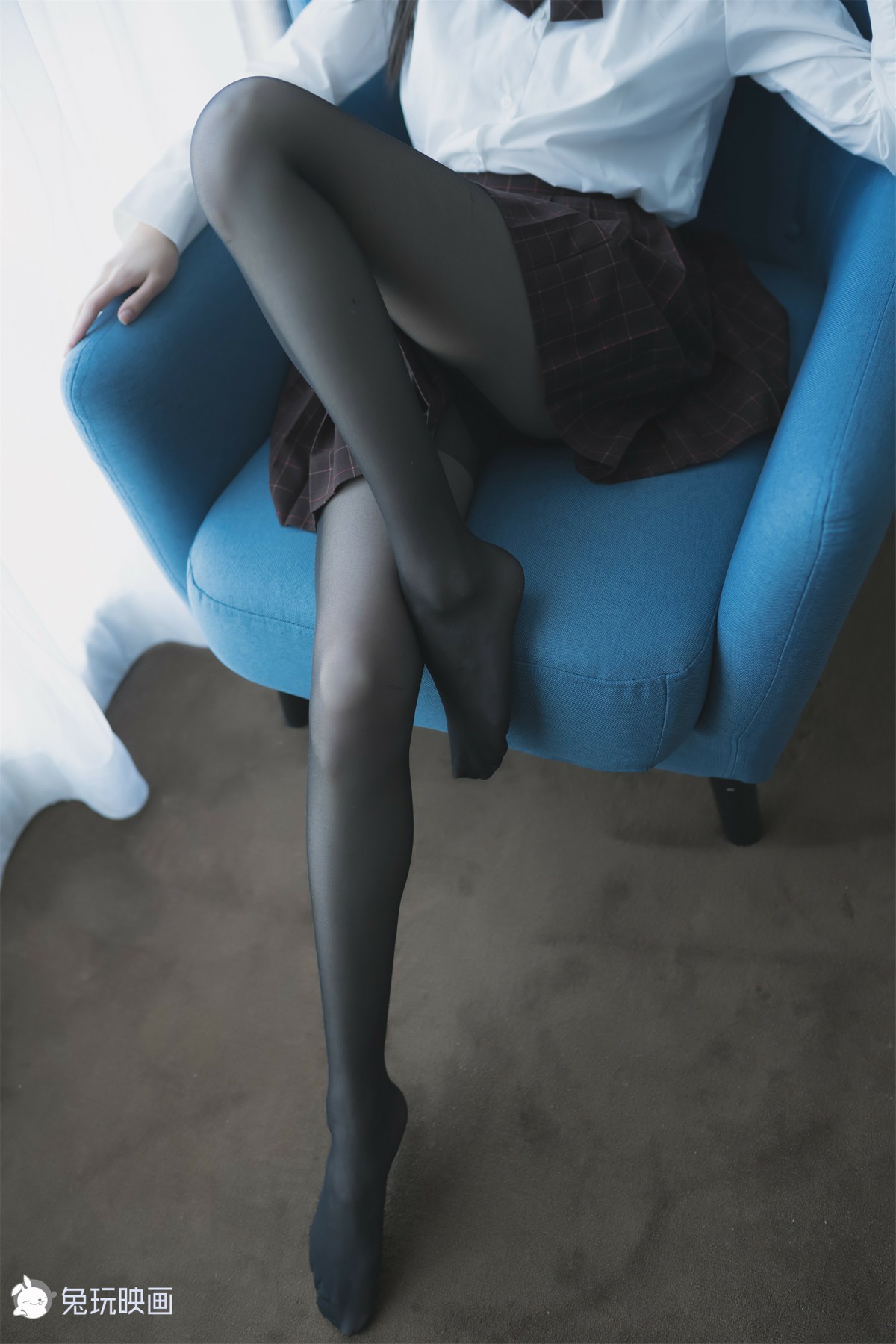 图片[4]-兔玩映画系列 Vol.051 蓝椅子上的黑丝少女_ – COSPLAY-瞬颜部落