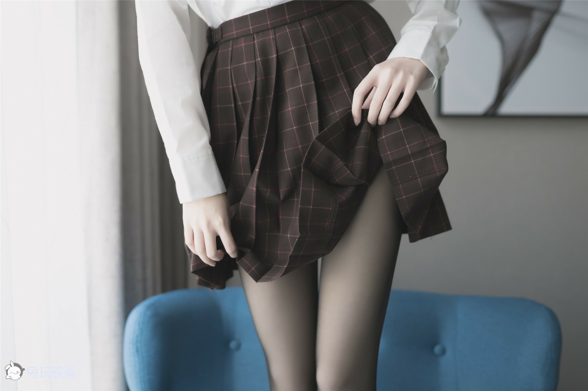 图片[29]-兔玩映画系列 Vol.051 蓝椅子上的黑丝少女_ – COSPLAY-瞬颜部落
