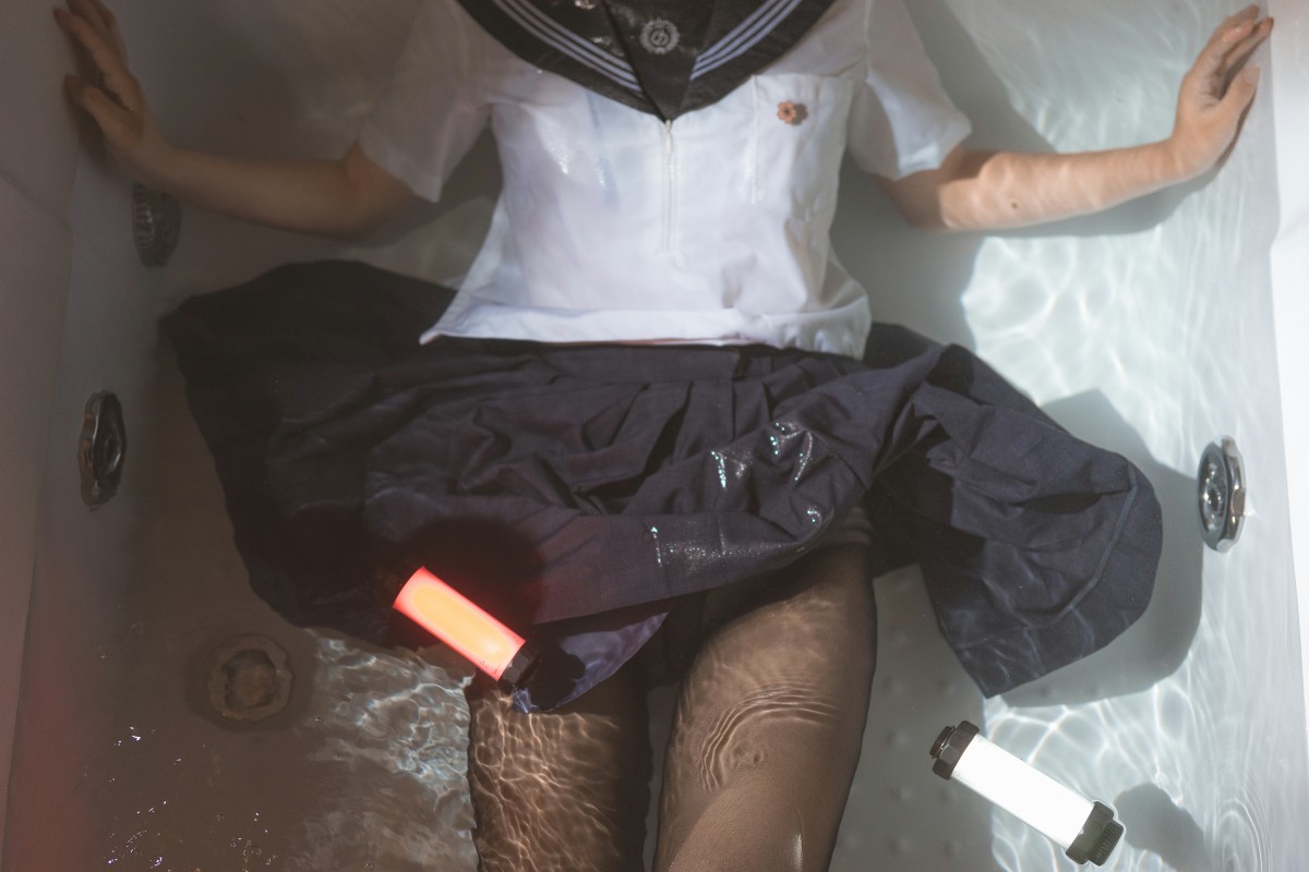 图片[7]-[Cosplay]面饼仙儿 – 脑内少女 浴缸黑丝 – COSPLAY-瞬颜部落
