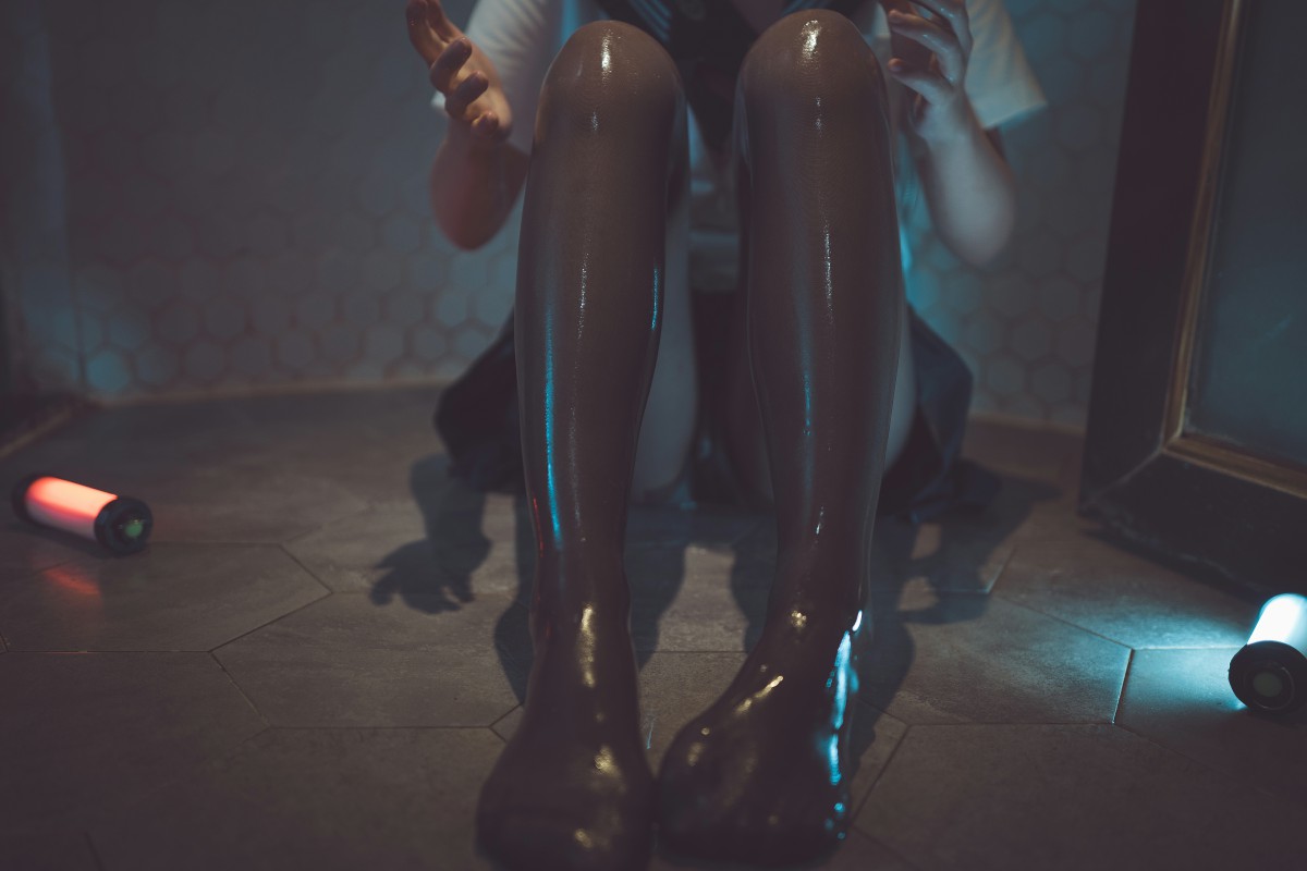图片[13]-[Cosplay]面饼仙儿 – 脑内少女 浴缸黑丝 – COSPLAY-瞬颜部落