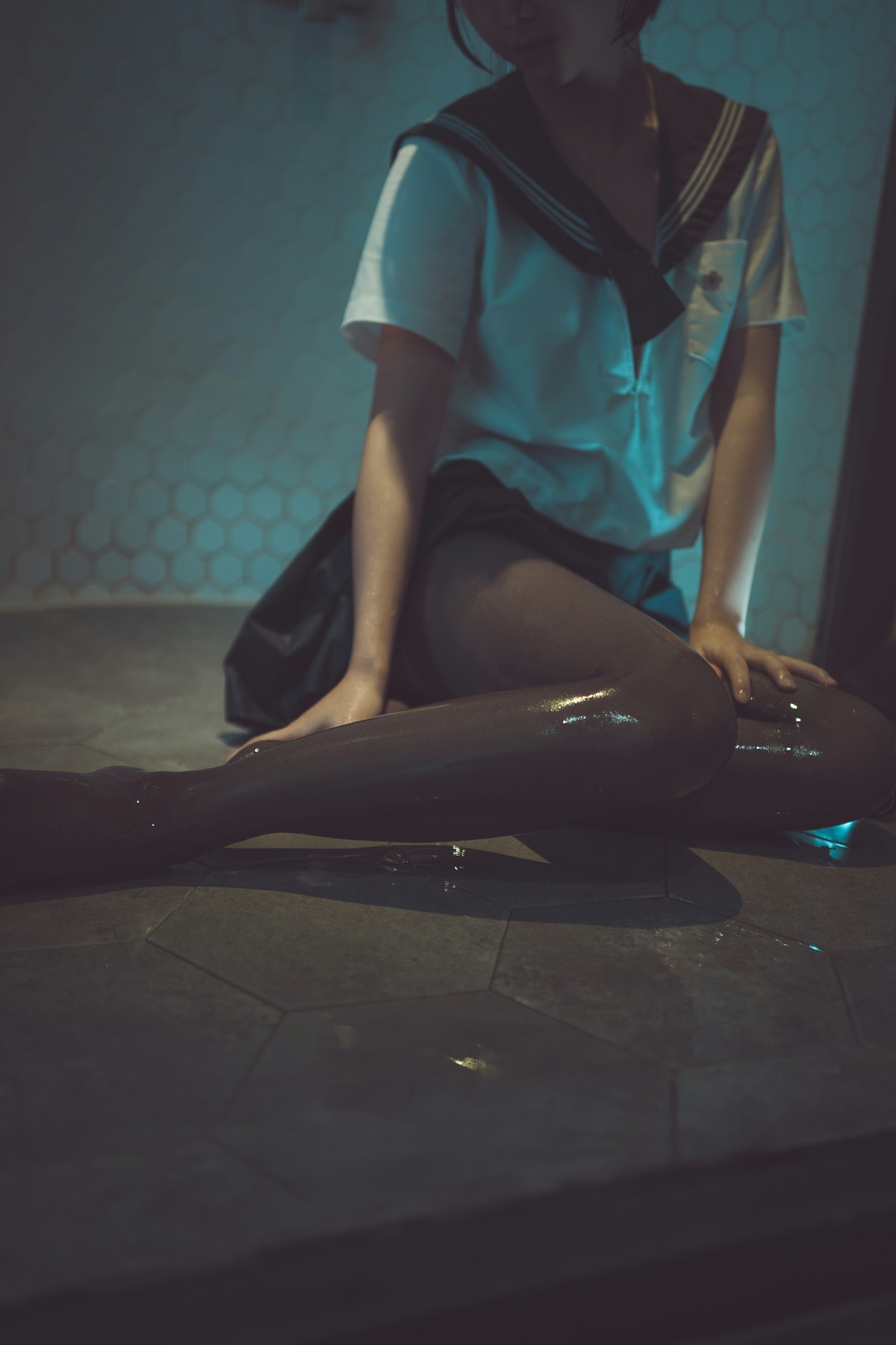 图片[18]-[Cosplay]面饼仙儿 – 脑内少女 浴缸黑丝 – COSPLAY-瞬颜部落
