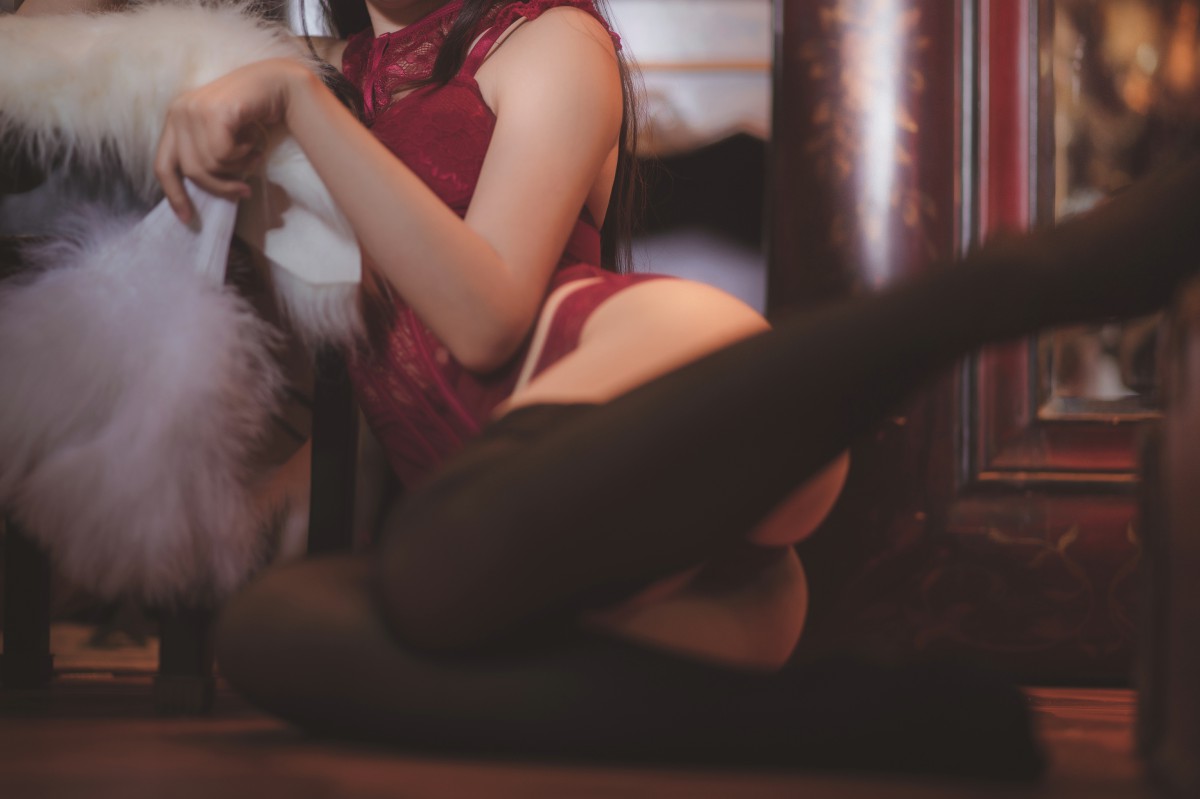 图片[13]-[Cosplay]面饼仙儿 – 脑内少女 红色束衣 – COSPLAY-瞬颜部落