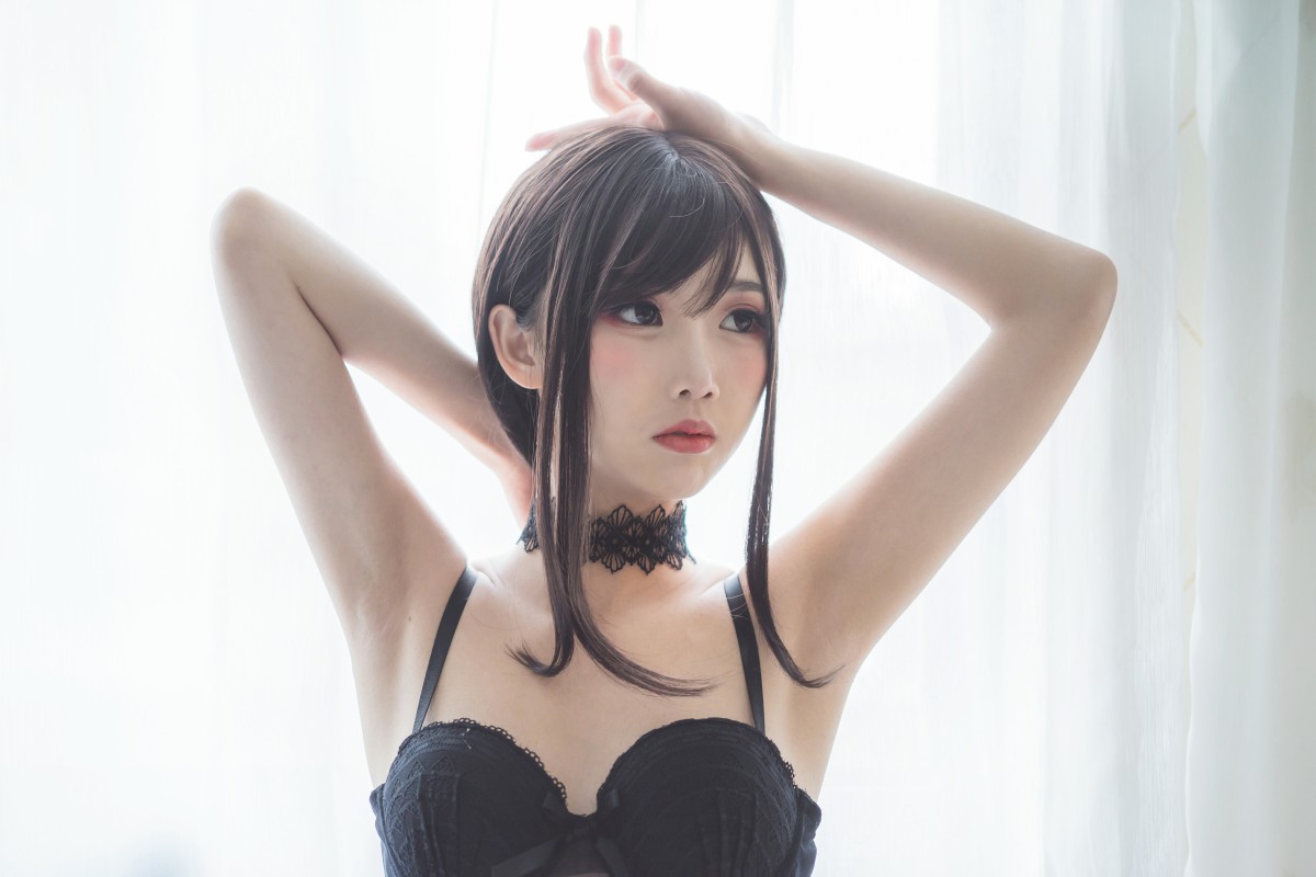 图片[6]-[Cosplay]面饼仙儿 – 脑内少女 黑色束衣 – COSPLAY-瞬颜部落