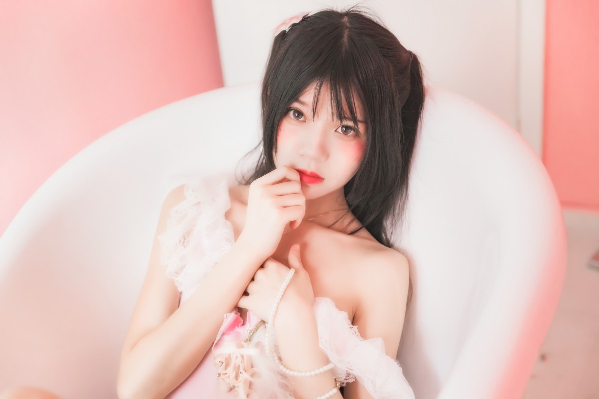 图片[15]-萝莉风COS 桜桃喵 –粉色浴缸 – COSPLAY-瞬颜部落