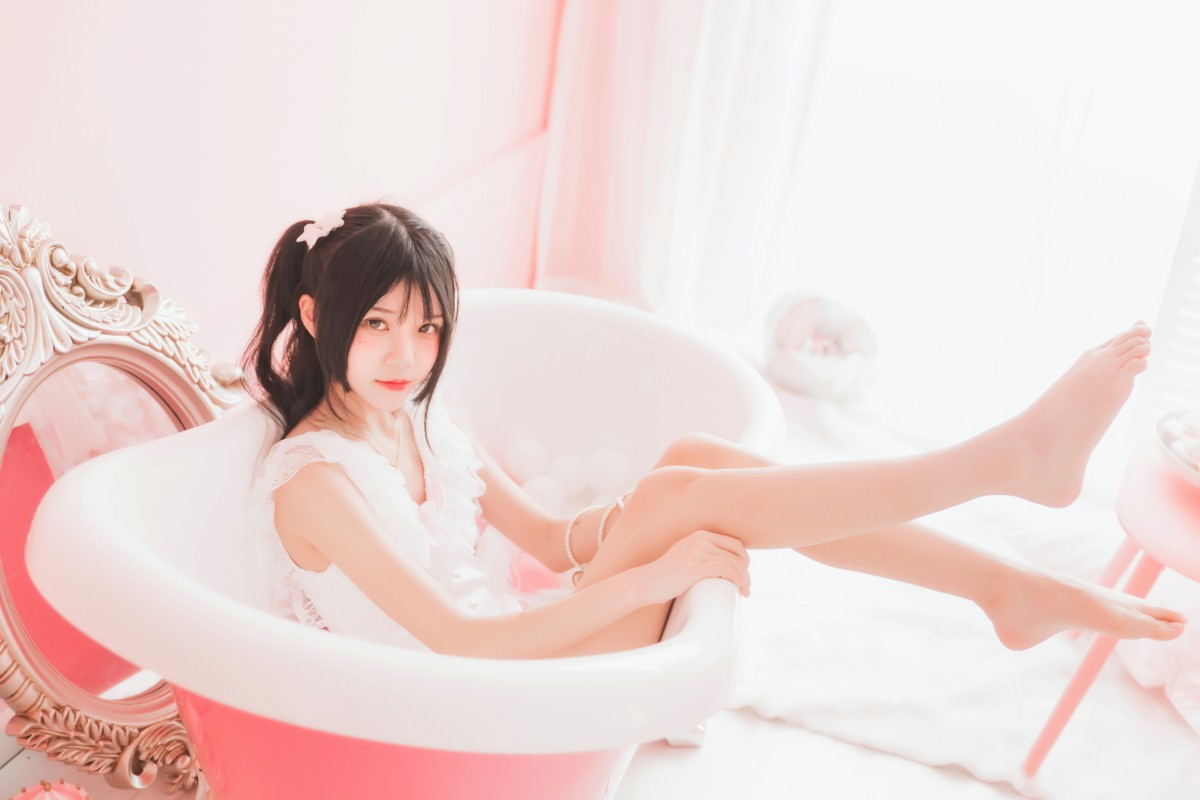 图片[26]-萝莉风COS 桜桃喵 –粉色浴缸 – COSPLAY-瞬颜部落