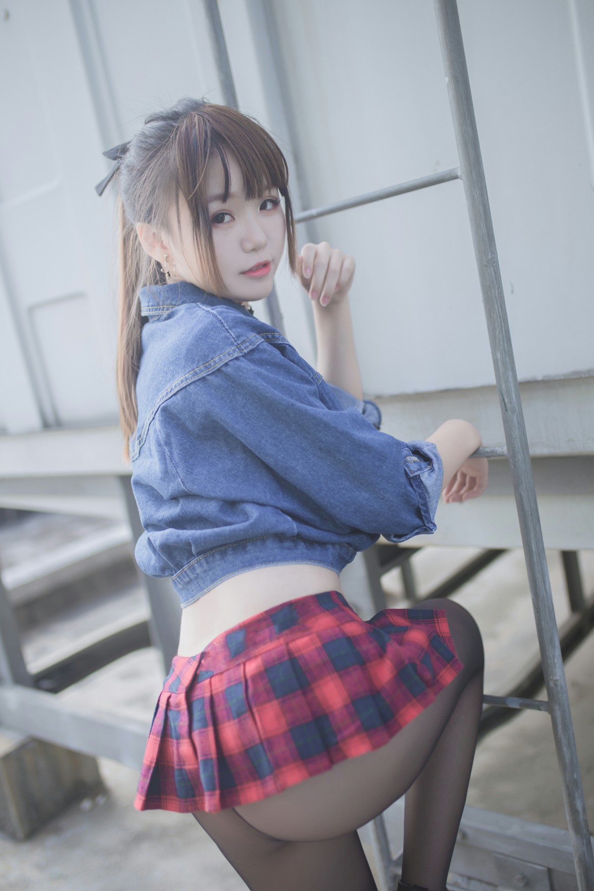 图片[3]-性感人气COSER Yoko宅夏Cos – 红色格子 – COSPLAY-瞬颜部落