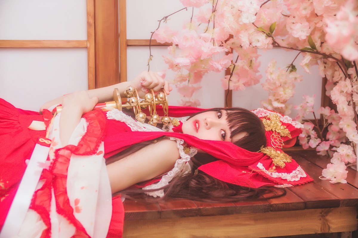 图片[36]-萝莉风COS 桜桃喵 – 灵梦 新年快乐 – COSPLAY-瞬颜部落