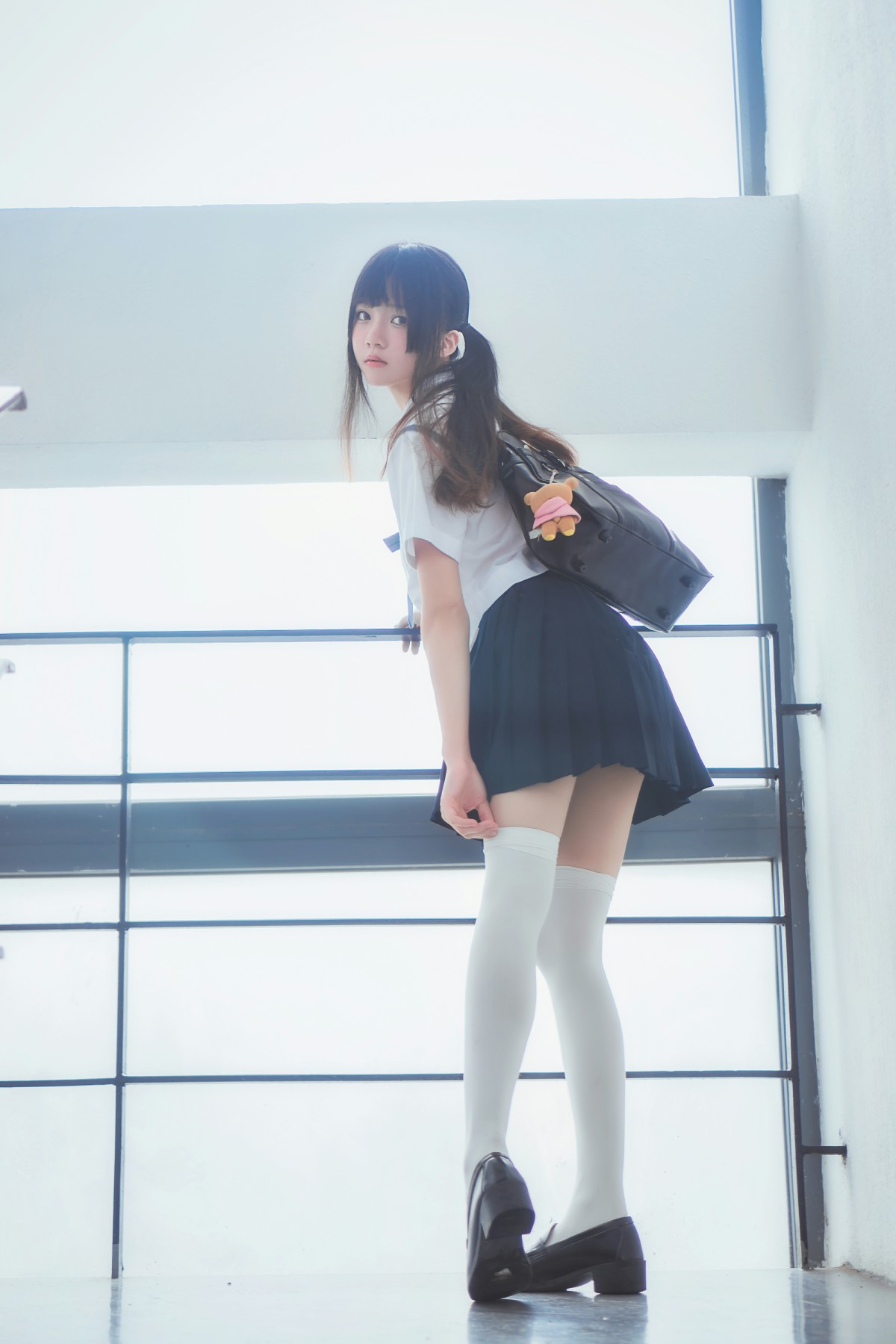 萝莉风COS 桜桃喵 – 蓝白水手服 – COSPLAY-瞬颜部落