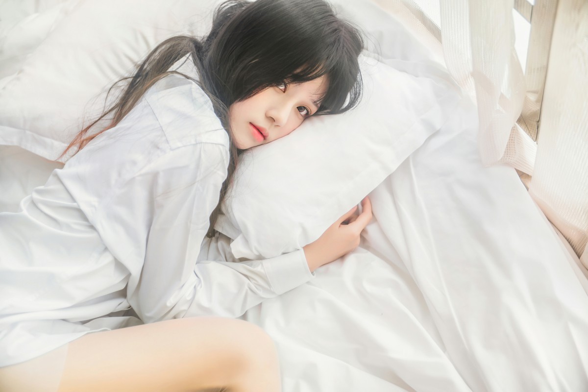 图片[12]-萝莉风COS 桜桃喵 – 白衬衫散发 – COSPLAY-瞬颜部落