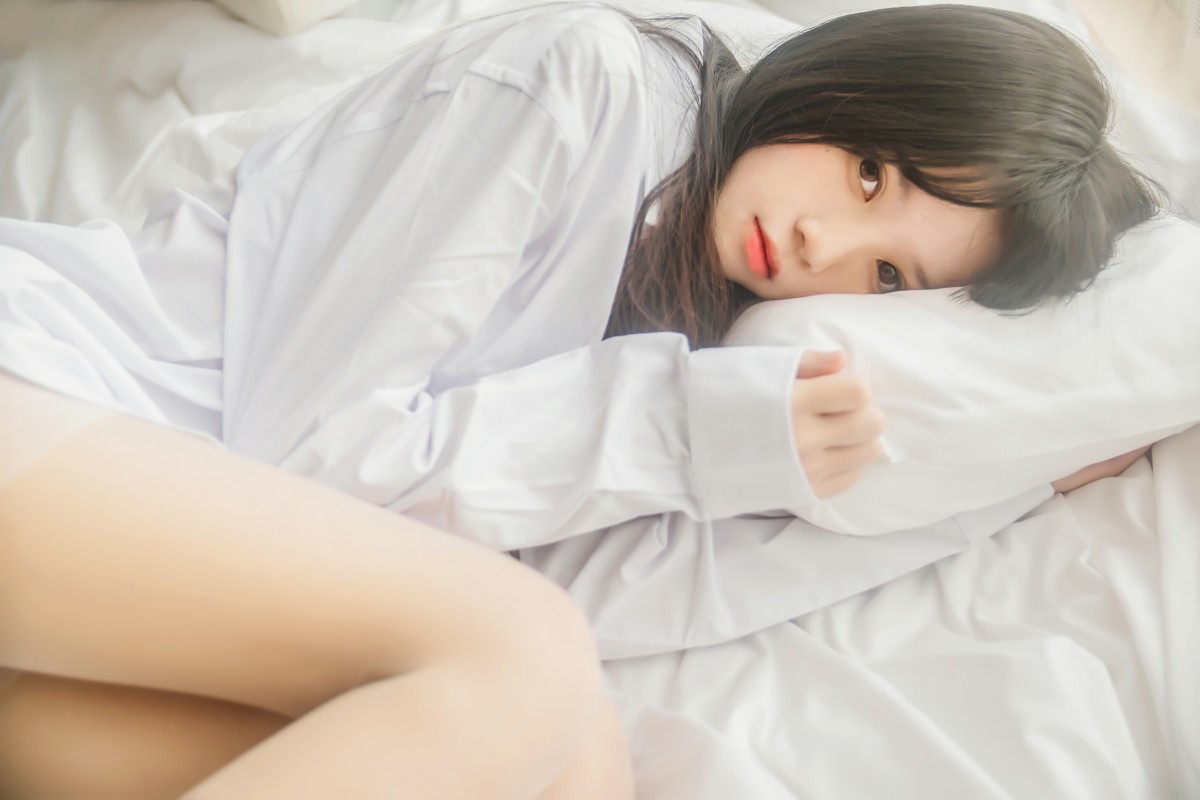 图片[14]-萝莉风COS 桜桃喵 – 白衬衫散发 – COSPLAY-瞬颜部落