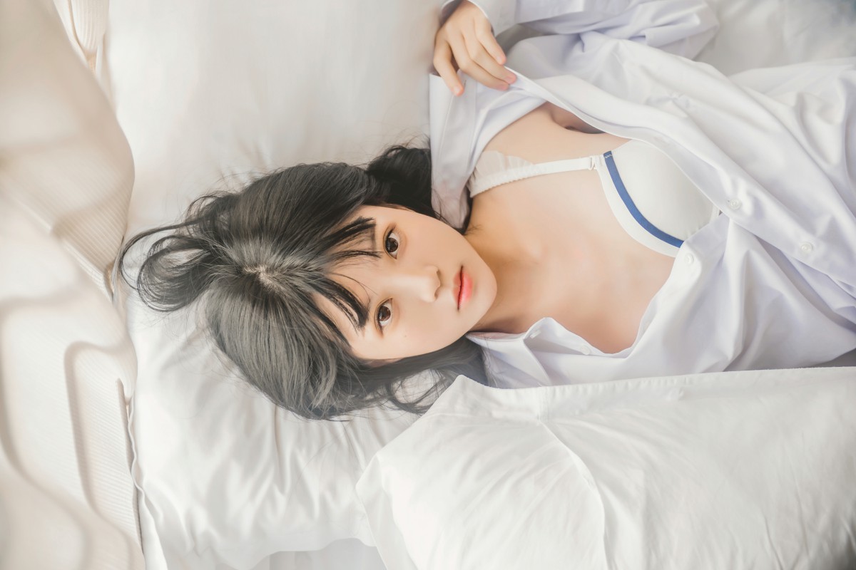 图片[25]-萝莉风COS 桜桃喵 – 白衬衫散发 – COSPLAY-瞬颜部落