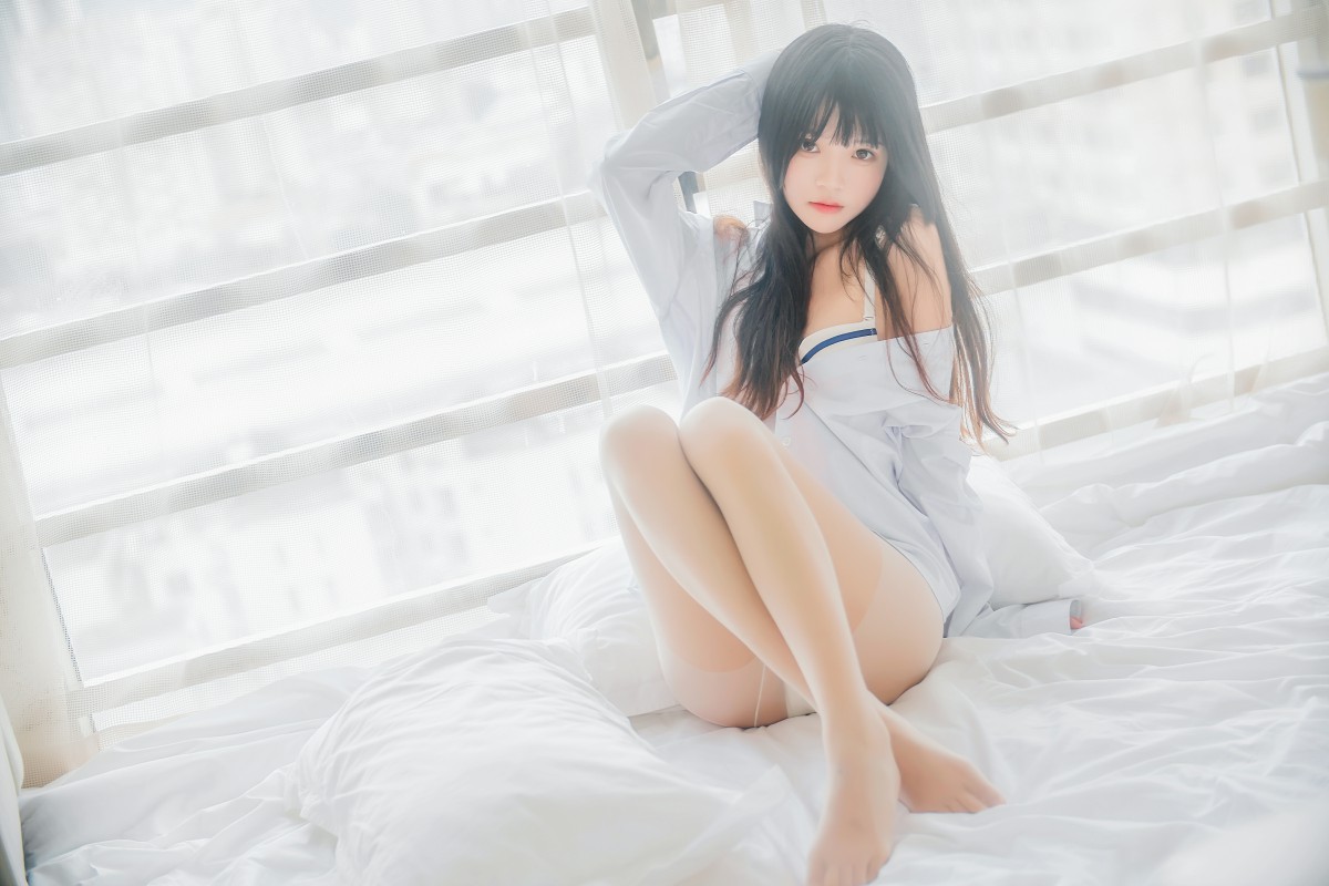 图片[32]-萝莉风COS 桜桃喵 – 白衬衫散发 – COSPLAY-瞬颜部落