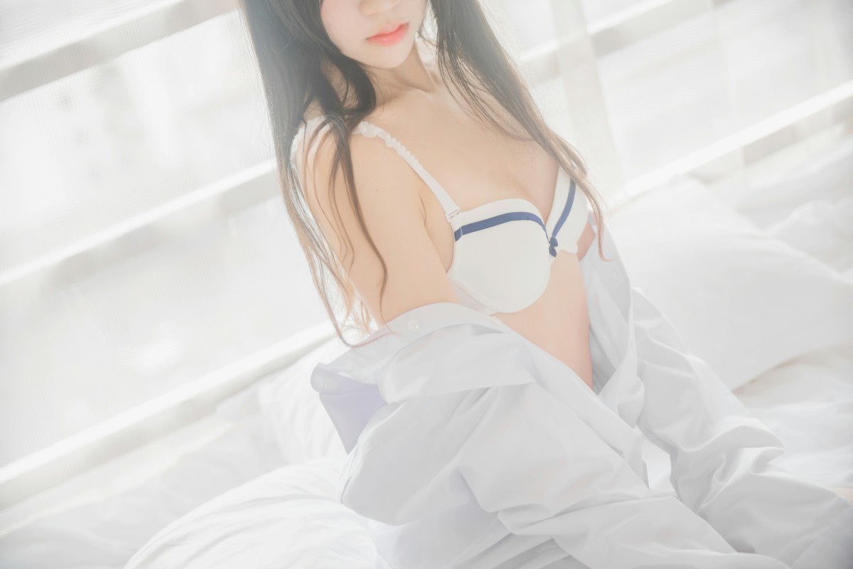 图片[36]-萝莉风COS 桜桃喵 – 白衬衫散发 – COSPLAY-瞬颜部落