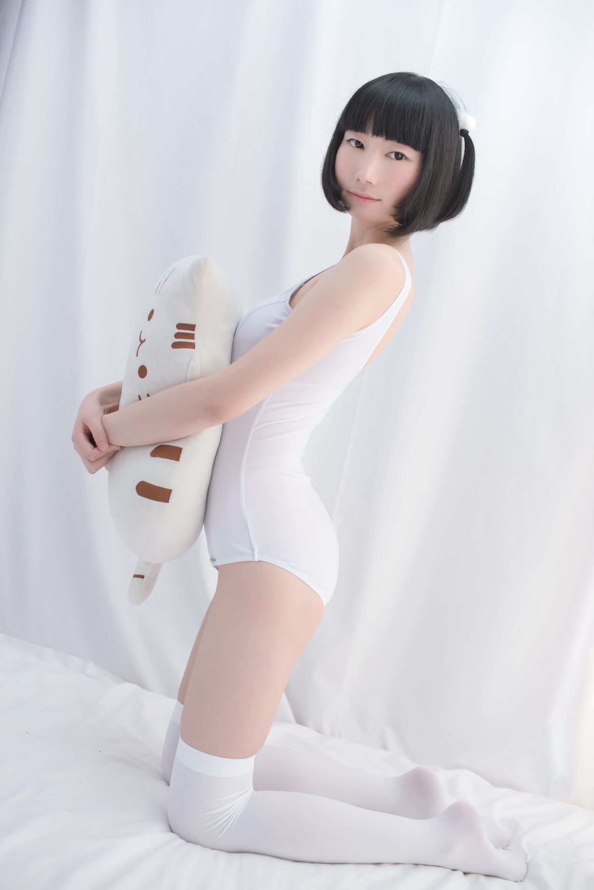 图片[9]-[轻兰映画写真]SPL.001 白色纯情丝袜秀 – COSPLAY-瞬颜部落