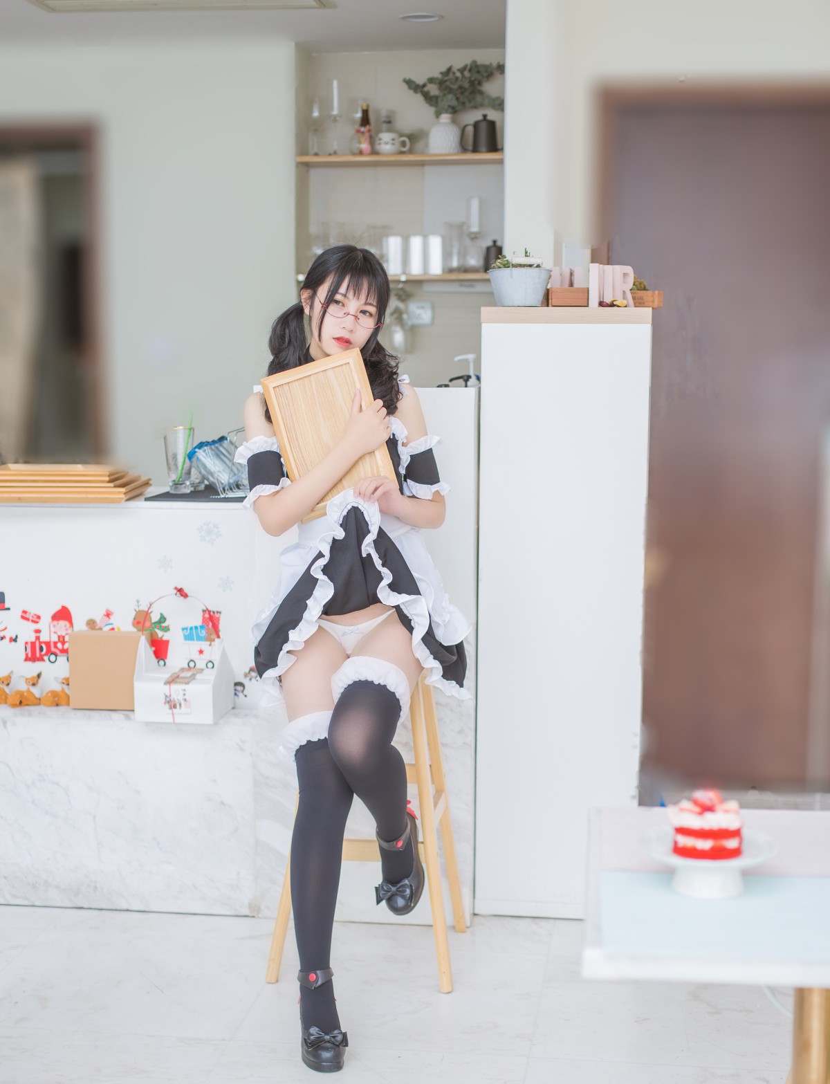 图片[14]-COS美女 逐月SU写真 – 女仆 – COSPLAY-瞬颜部落