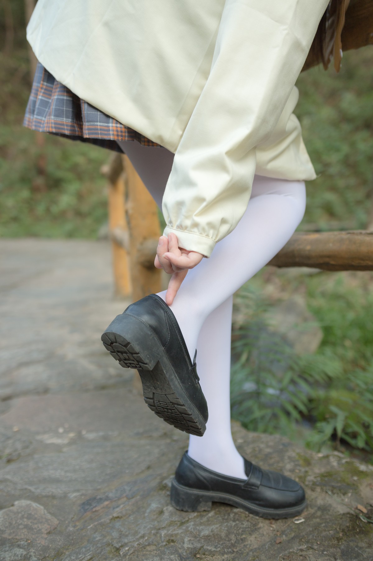 图片[31]-[轻兰映画写真]VOL.002_轻兰映画_福利社 – COSPLAY-瞬颜部落