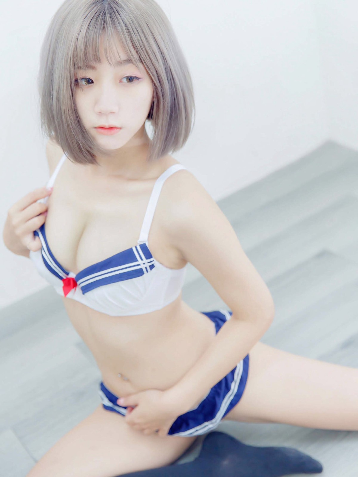 图片[96]-[JUICY]多汁女孩阮靖貽 水手服挑逗可爱单纯学生 – COSPLAY-瞬颜部落