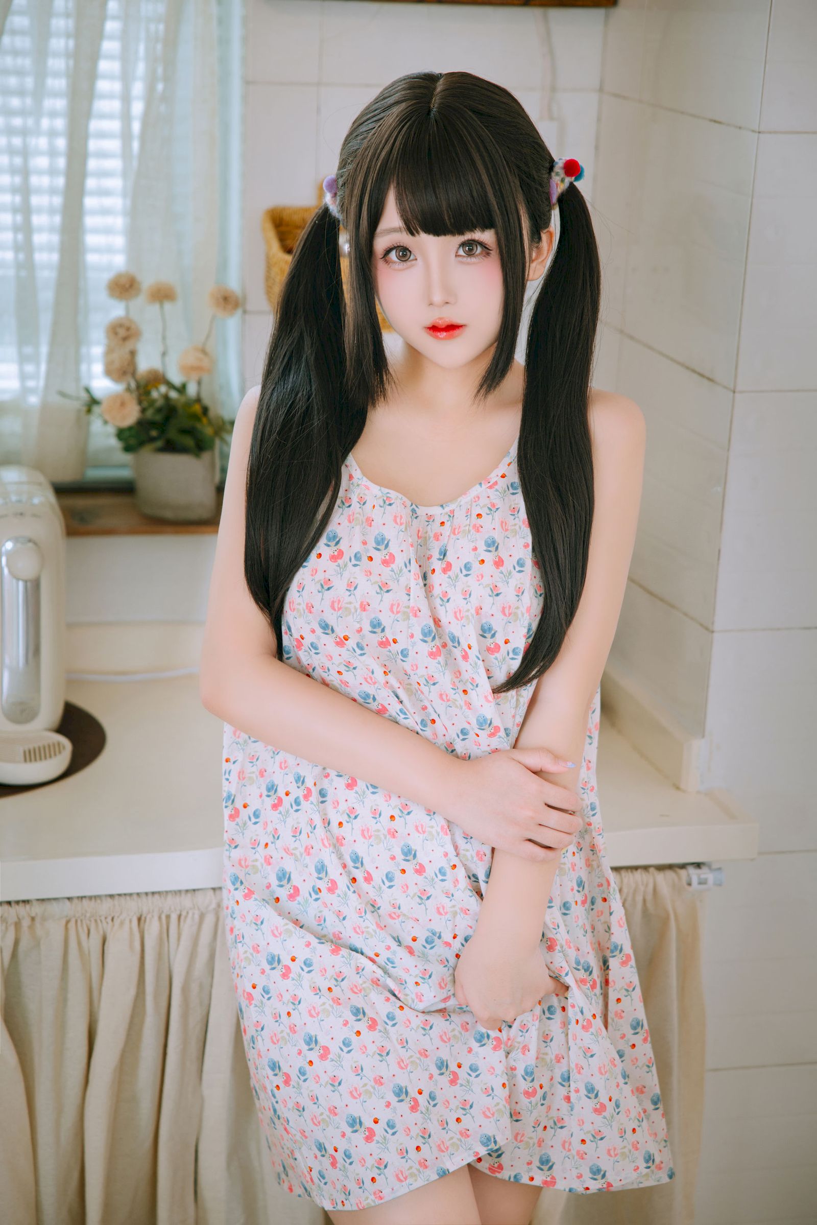 软妹子日奈娇双马尾碎花吊裙青春甜美裙装美图-御萝部落-瞬颜部落