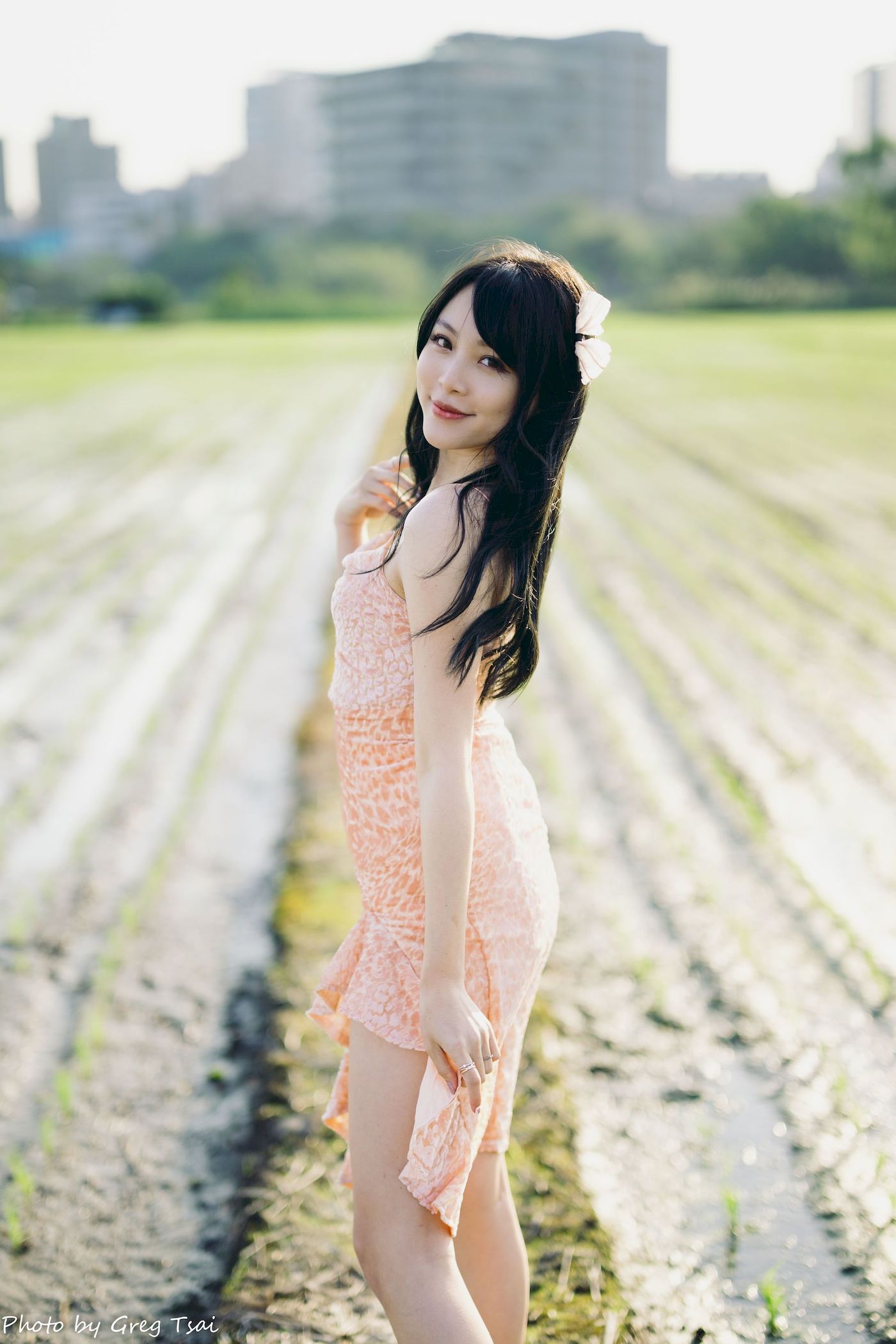 户外美女Ashley暖色连衣裙人比花娇阳光系列写真-御萝部落-瞬颜部落