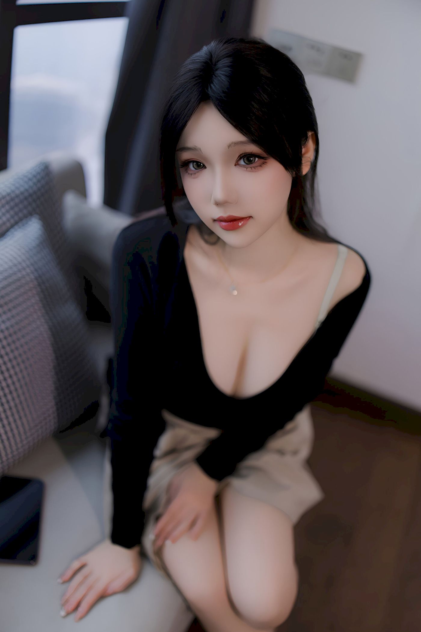 雪晴Astra丝足美腿职场大姐姐主题写真
